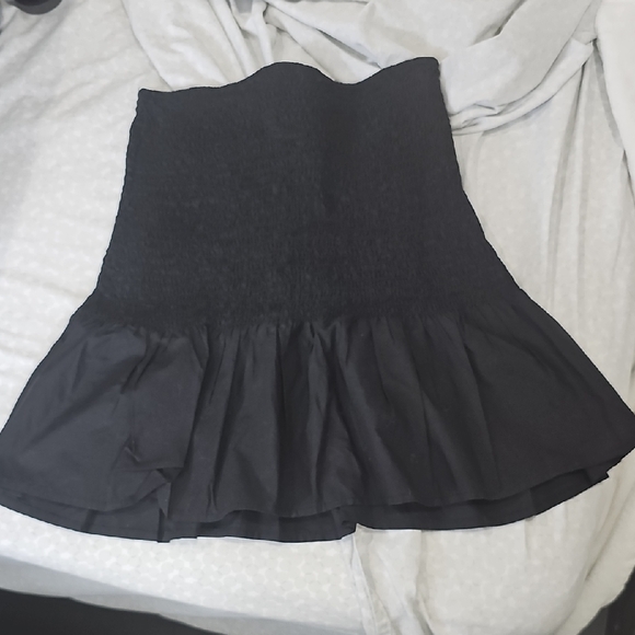 Urban Outfitters Dresses & Skirts - Urban Outfitters Black Ruffled Mini Skirt